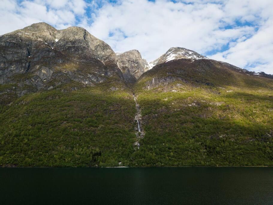 Lake View Apartment, Oldedalen سترين المظهر الخارجي الصورة